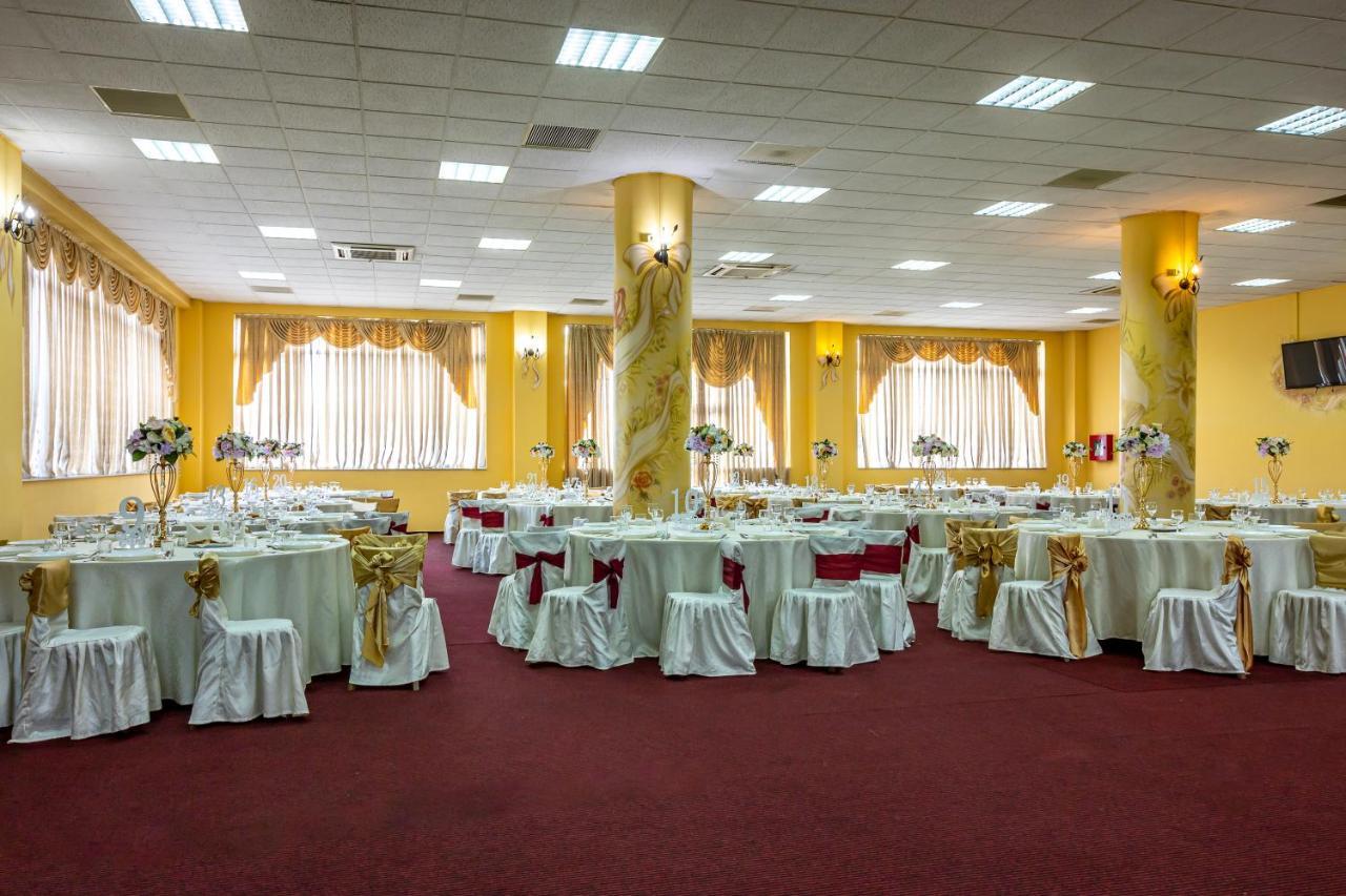 Motel Dasiana ทาร์กู จิอู ภายนอก รูปภาพ