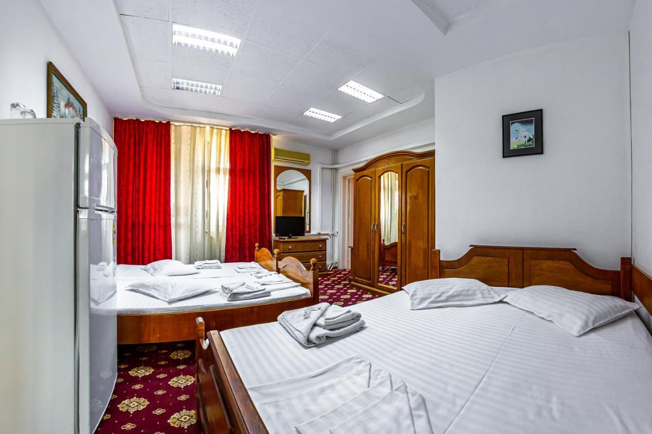 Motel Dasiana ทาร์กู จิอู ภายนอก รูปภาพ