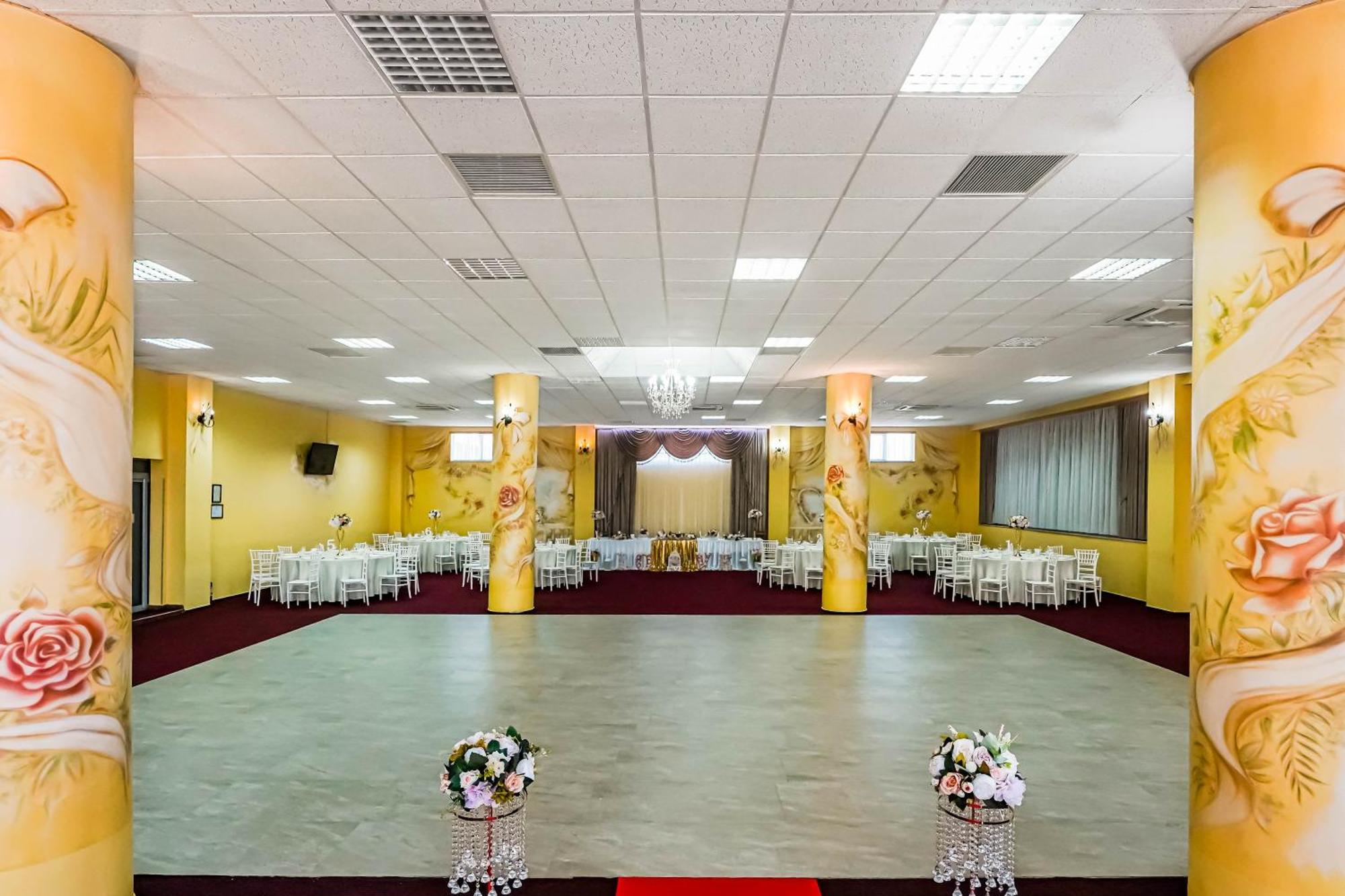 Motel Dasiana ทาร์กู จิอู ภายนอก รูปภาพ